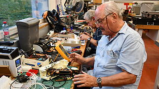 Repair Caf&eacute;