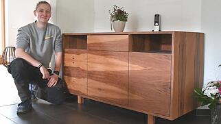 Das elegante Birnbaum-Sideboard