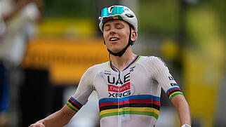 TOUR DE FRANCE CYCLING