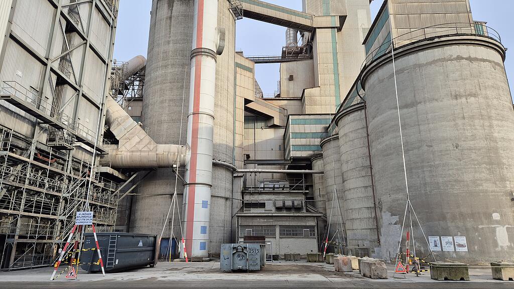 Aluminator Baugesuch Holcim