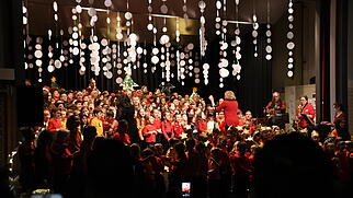 Weihnachtskonzert Schulen B&ouml;ttstein