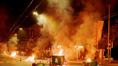 Lausanne Demo Feuer