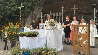 Festgottesdienst Maria Himmelfahrt Lourdes-Grotte