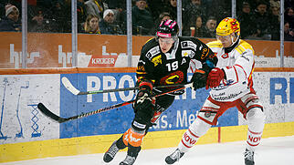 DEEPL, EISHOCKEY, NATIONAL LEAGUE, MEISTERSCHAFT, PLAY-IN, SAISON 2025/26, SCB BERN, BERN, SCB, RAPPERSWIL-JONA, LAKERS, SCRJ LAKERS, RAPPI