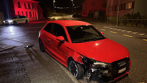 Siglistorf Audi Unfall Gartenzaun